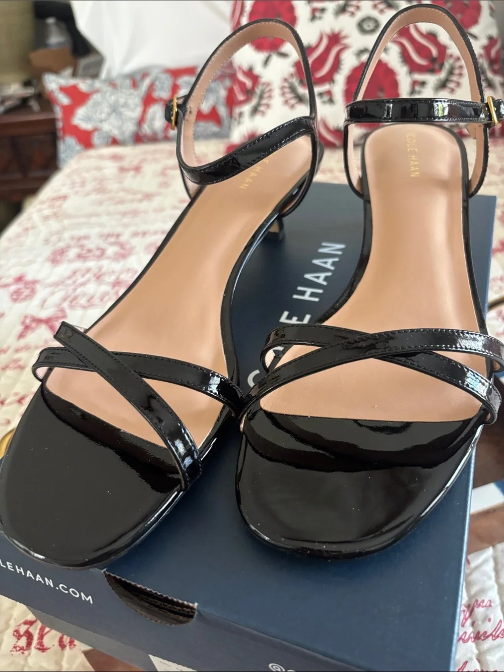 NWT Cole Haan Leni Black Patent Leather Strappy Kitten Heel Sandals. SZ 11M